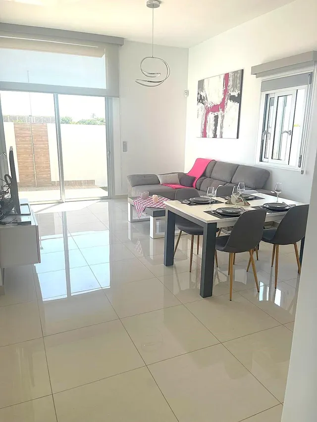 Excepcional Villa en Pilar de la Horadada: Lujosa Villa de una Planta con Licencia Turística — 30