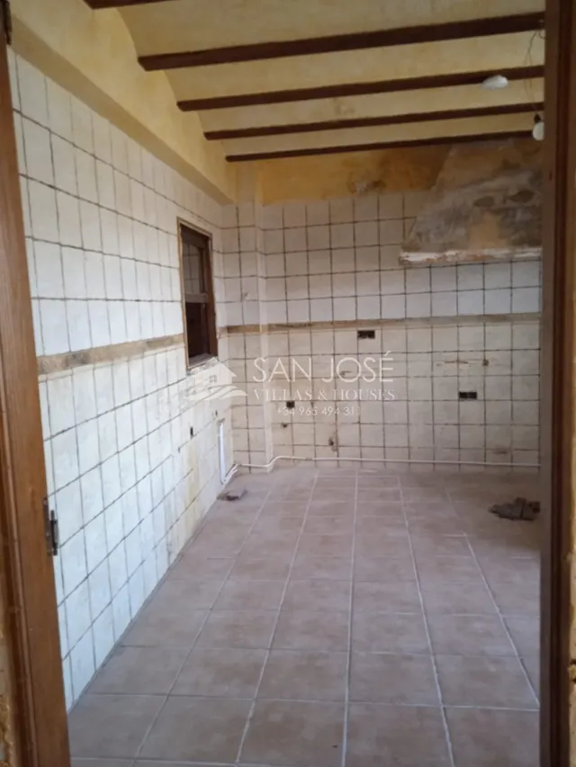 VENTA DE CASA EN UNA BONITA ZONA DE CREVILLENTE — 14