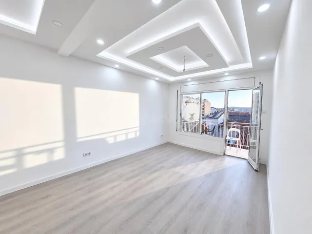 ATICO CON 3 habitaciones EN LA CRTA. BARCELONA — 2