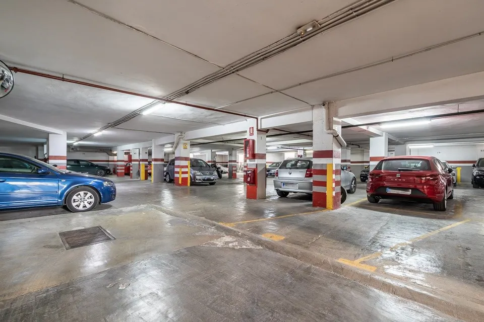 Garaje a la venta en zona Hipercor