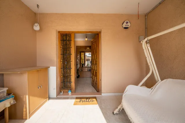 Chalet independiente en parcela esquinera de 515 m2 con gran garaje en Maravisa — 14