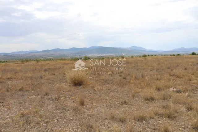 VENTA DE TERRENO EN JUMILLA — 6
