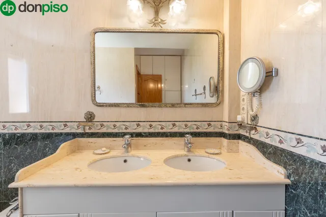 ESPECTACULAR CASA CON PISCINA EN LAS GABIAS — 33