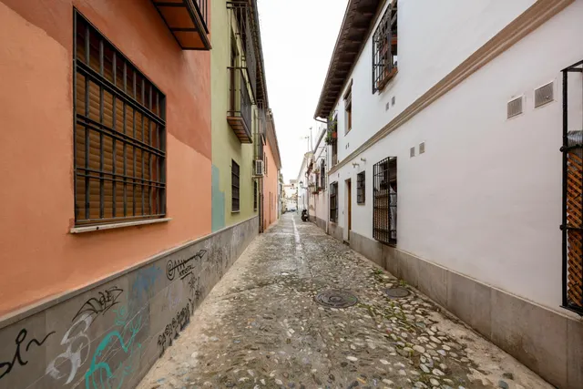 SE VENDE TERRENO URBANO PLURIFAMILIAR ZONA REAL DE CARTUJA Y JARDINES DEL TRIUNFO — 23