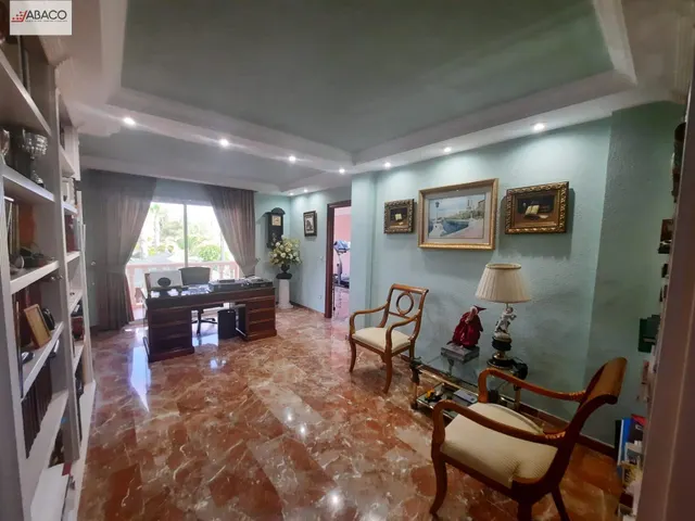 Elegante chalet con maravilloso jardín y vistas privilegiadas. — 13