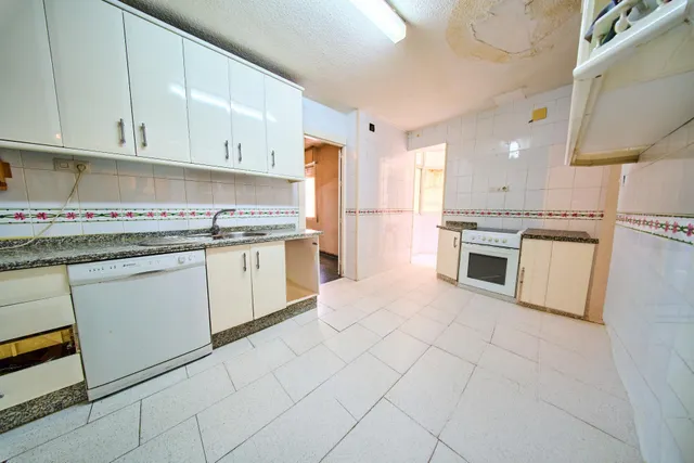 Piso Alminares del Genil, pisazo de 195 m2 con piscina, sauna y gimnasio — 13