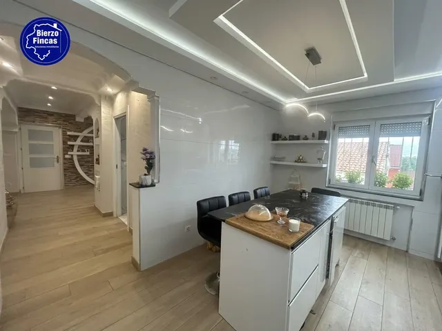 **se vende casa en Oviedo** — 7