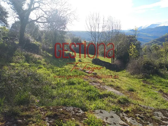 CASA PARA REFORMAR CON TERRENO. SOBA — 21