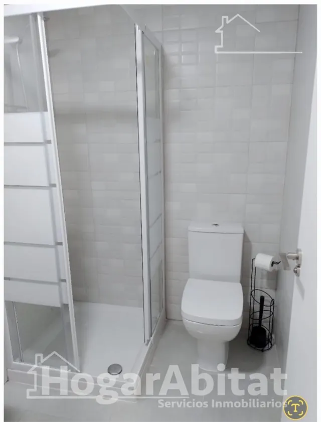 Seminuevo y ubicación céntrica en este moderno piso exterior con garaje y trastero — 17