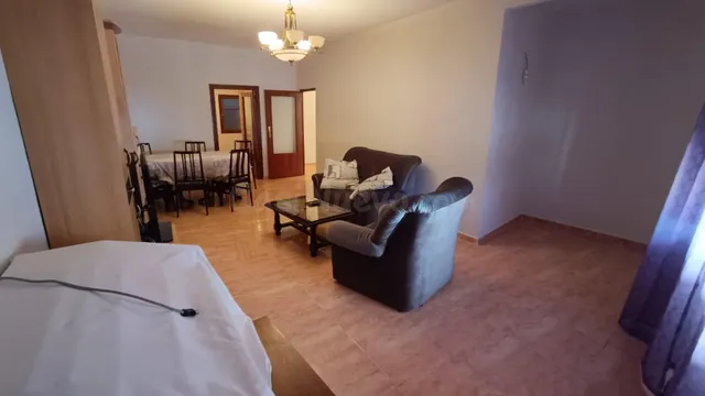 CASA EN VENTA EN MORALES DEL VINO (ZAMORA), 5 DORMITORIOS, BAÑO, BUHARDILLA, BODEGA, JARDÍN, GARAJE... — 5