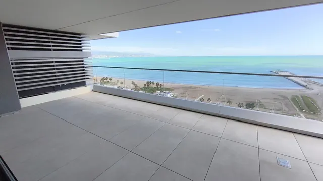 ¡Exclusivo Piso de Lujo en las Málaga Towers! — 12