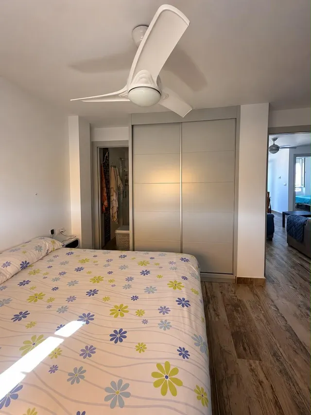 Espectacular ático con vistas al mar, garaje y piscina comunitaria en Playa de Gandía — 21