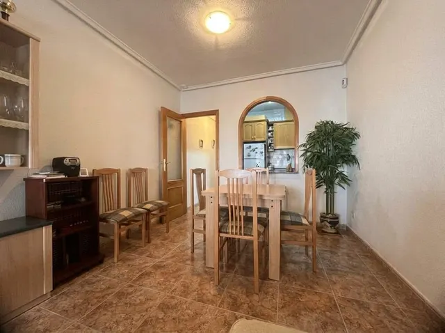 Piso en venta en Guardamar del Segura con plaza de garaje y dos terrazas — 11