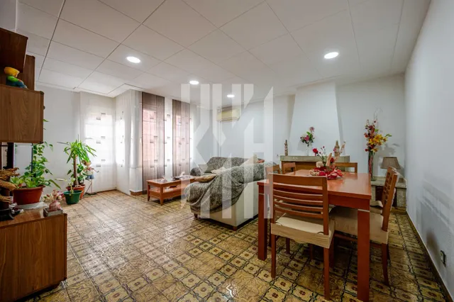 PISO CON TERRAZA PRIVADA Y GARAJE EN TAIALÀ