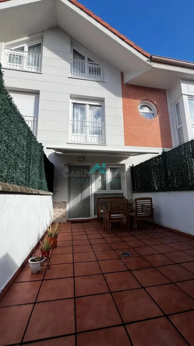 Se vende chalet adosado en Ampuero - foto 2