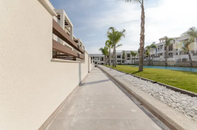 RESIDENCIAL DE OBRA NUEVA DE BUNGALOWS EN LOS BALCONES, TORREVIEJA — 32