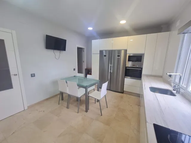 CHALET INDEPENDIENDIENTE EN PARCELA DE 1.450 M2, PISCINA Y AMPLIAS ZONAS EXTERIORES — 14
