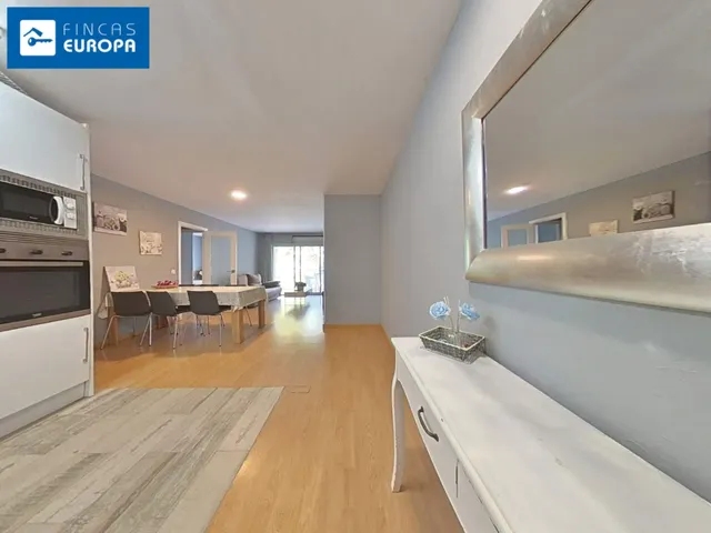 Piso con Licencia Turística y Parking — 27