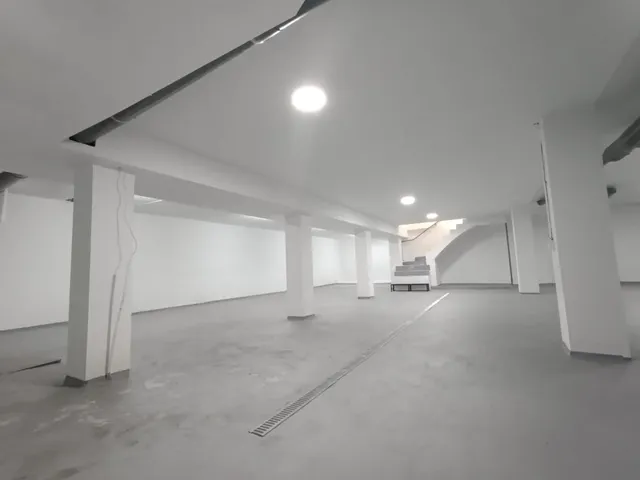 ESPECTACULAR LOCAL COMERCIAL EN CALLE SAN FERNANDO — 13