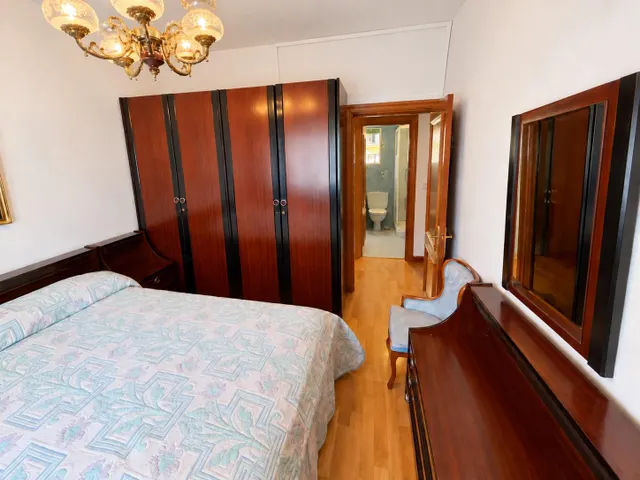 Piso de 2 dormitorios con terraza y grandes posibilidades de reforma en Simancas, Madrid — 19