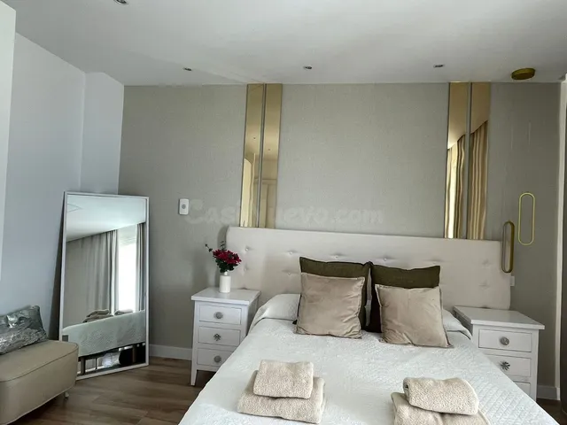 Chalet 4 habitaciones 250m² en venta - Centro — 5