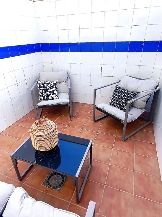 ¡VIVE JUNTO AL MAR! BONITA VIVIENDA DE 3 DORMITORIOS A SOLO 100 METROS DE LA PLAYA – ALQUILER ANUAL — 13