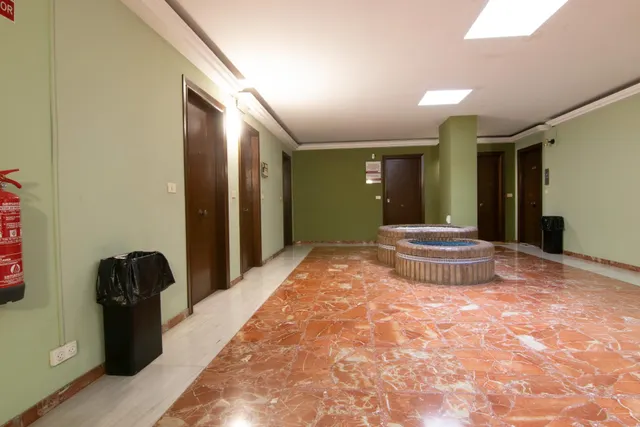 LOCAL COMERCIAL EN VENTA EN CALLE BENIGAFULL — 15