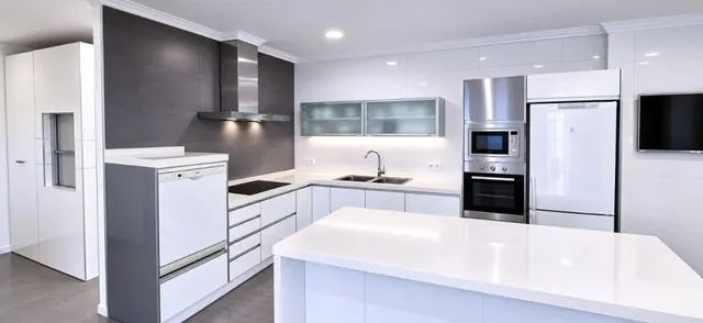 CHALET EXCLUSIVO CON GRAN PARCELA, PRIVACIDAD Y ACABADOS DE LUJO. — 9