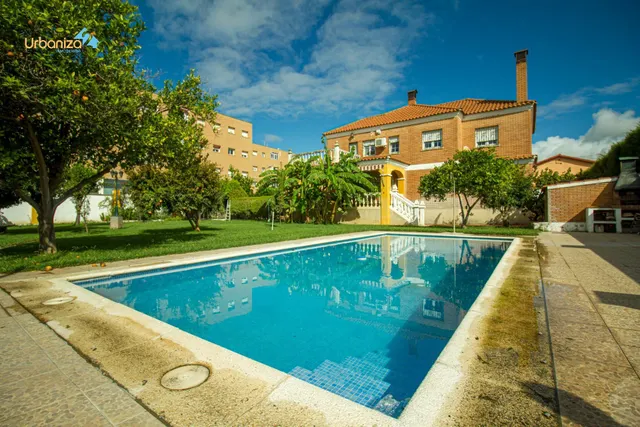 CHALET INDEPENDIENTE JUNTO AL VIEJO VIVERO EN BADAJOZ — 40