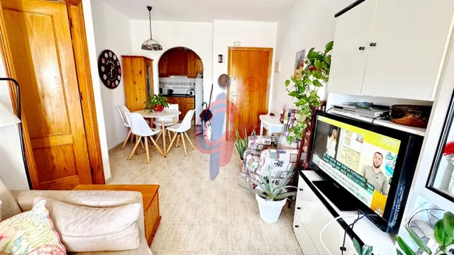 Vivienda con vistas al mar, orientación sur y piscina comuni - foto 5