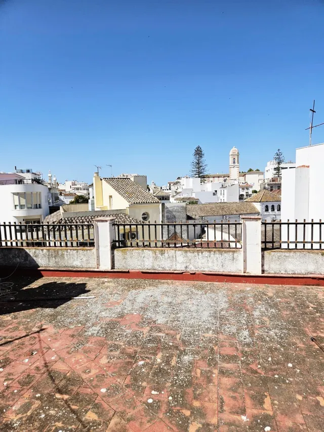 Amplio piso de 3 dormitorios a 150 m de la playa en pleno ce - foto 5