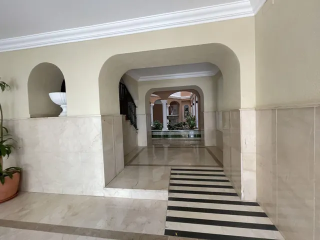 Piso con terraza, vistas al mar y plaza de garaje en Arroyo de la Miel, Benalmádena — 42
