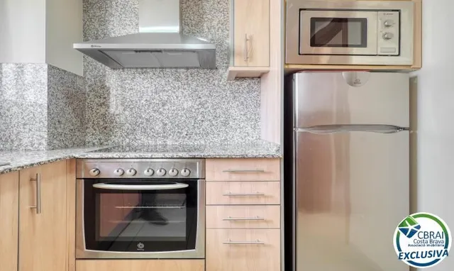 Apartamento de alto standing en Roses a 50 m del mar — 15