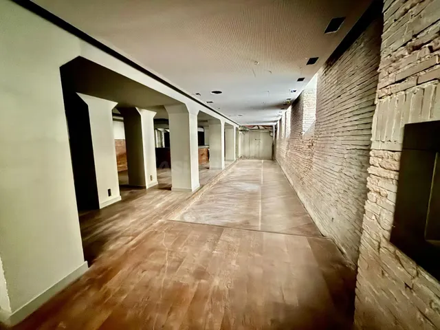 ALQUILER DE LOCAL EN EDIFICIO CATALOGADO POR SU VALOR HISTÓR - foto 5