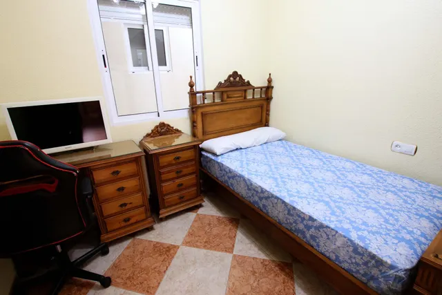 Fantástica casa en Montijo, con amplias estancias, totalmente equipada para entrar a vivir. — 26