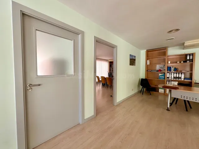 LOCAL COMERCIAL - ZONA CENTRO - foto 4
