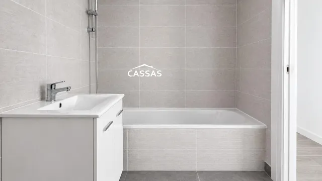 ALOVERA - Obra nueva. Ático con terraza de 10 m2, 3 habitaciones, 3 baños, 2 plazas de garaje, Trastero y piscina. — 24