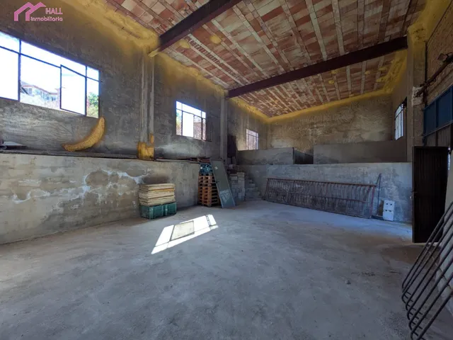 LOCAL / ALMACÉN CON POSIBILIDAD DE CAMBIO DE USO A VIVIENDA — 6