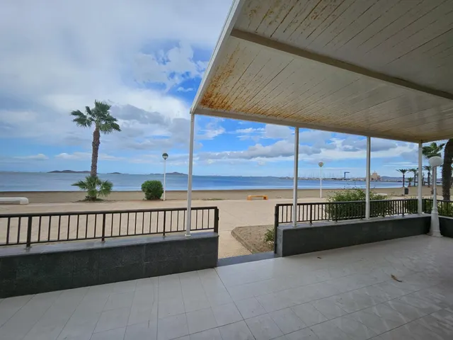 ESPECTACULAR CHALET EN PRIMERA LÍNEA DE PLAYA — 22