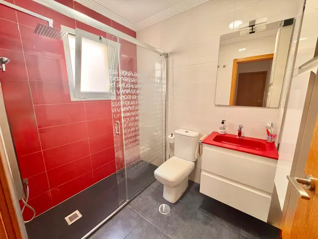 Impresionante Piso Seminuevo en Orihuela, con balcón, muy lu - foto 5