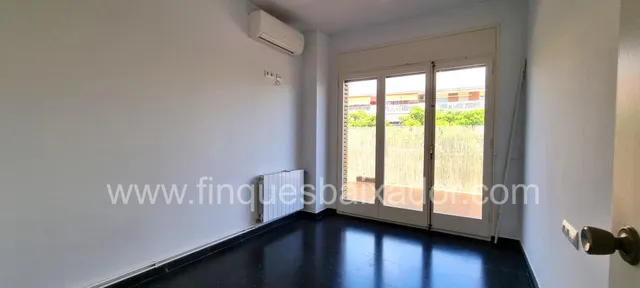 ¡FINQUES BAIXADOR PRESENTA ESTA CASA A 4 VIENTOS EN LA PLAYA! — 22