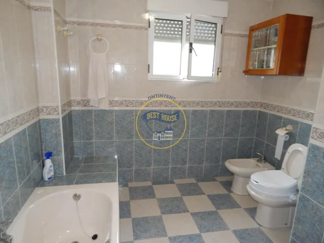 CHALET CON PISCINA Y VISTAS PRIVILEGIADAS. — 15