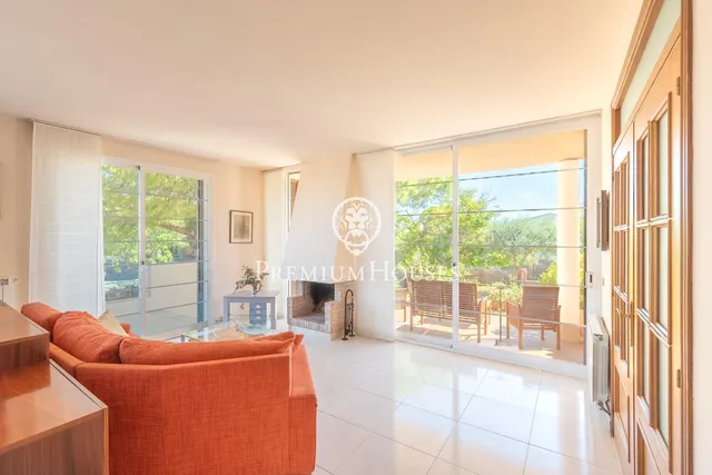 Casa con jardín y piscina en L'Aragai — 6