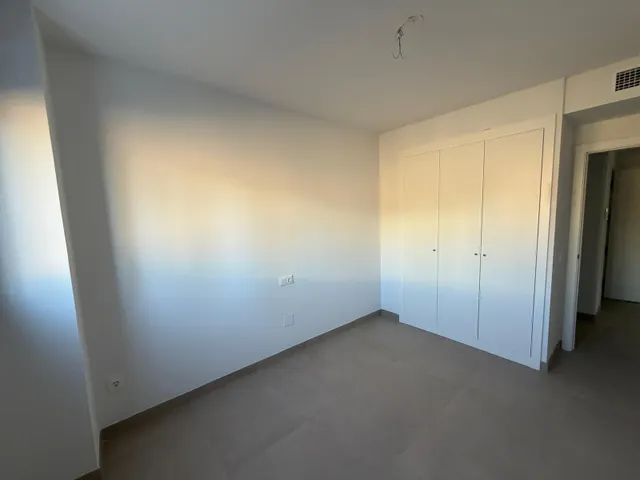 Vivienda moderna en Mijas con vistas al mar y jardín privado — 42