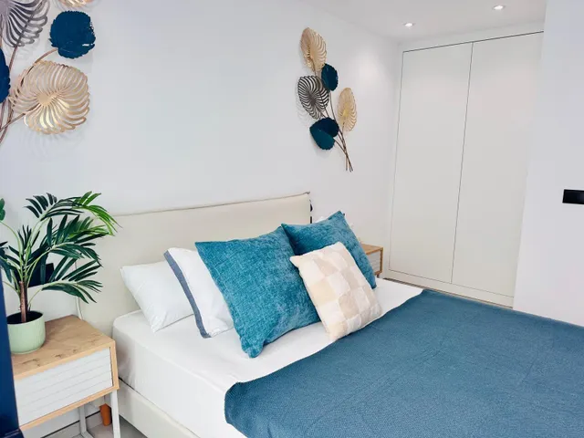 Villa contemporánea con piscina privada y solárium en San Pedro del Pinatar — 25