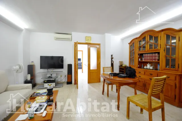 ¡EN PLENO CENTRO! PRECIOSO ADOSADO CON GARAJE Y TERRAZA - foto 4