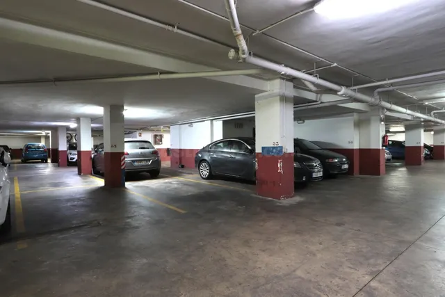 Estupendo piso alto con plaza de garaje próximo a Plaza de E - foto 4