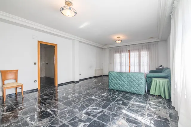 ESPECTACULAR CHALET EN ZONA CIUDAD JARDIN — 29