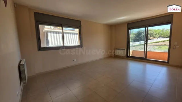 PISO CON PISCINA Y PARKING EN EL CENTRO DE TORDERA - foto 5