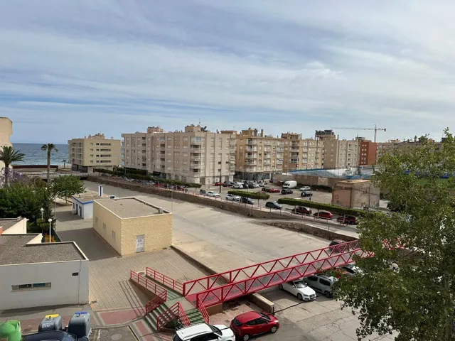 PISAZO cerca de la playa